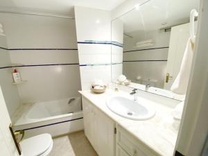 Beautiful beachfront apartment in Tamariu