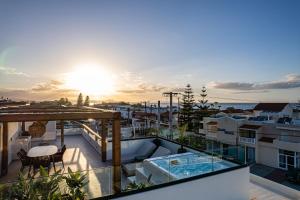 Isla Luxury Apartments - Private Rooftop with Hot tub - 100m from Beach