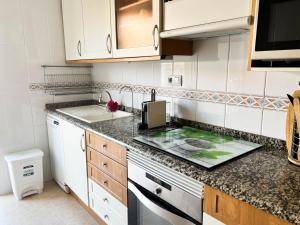 Private garden 100 m from the sea