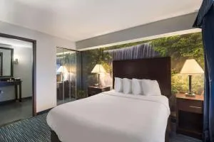 Clarion Pointe Downtown - 利物浦