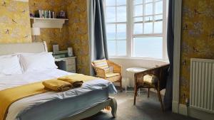 Double Room with Sea View room in Whitecliff Guest House
