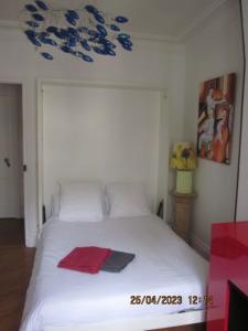 B&B / Chambres d'hotes Bed and Breakfast Paris Centre : photos des chambres