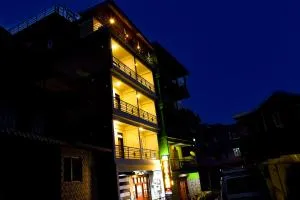 Lava Hotel Aashiyana - Chālsa