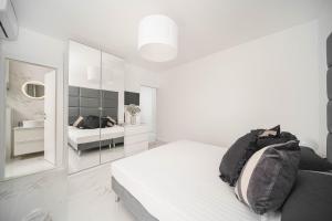 Apartments and Room Anka