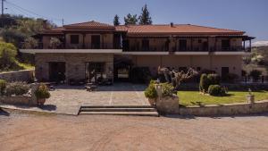 Dellas Boutique Hotel