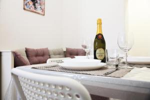 Brillante Appartamento di Sara -Daniele Case Vacanza