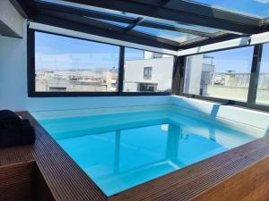 Gazi pool house