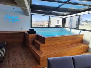 Gazi pool house
