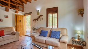 Refugio La Sima El Gastor by Ruralidays