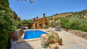 Refugio La Sima El Gastor by Ruralidays