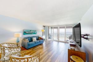 Pelicans Cove 401