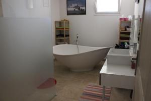 Appartements Grand logement independant a l'etage d'un Mas : photos des chambres