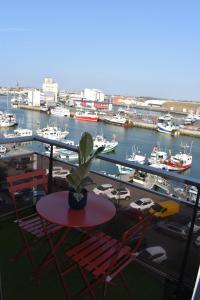 Appartements Studio, vue exceptionnelle sur le port de peche : photos des chambres