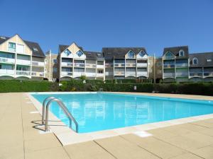 Appartements REF 027 - Appartement vue Port Crouesty avec piscine : photos des chambres
