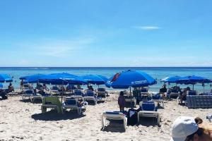 Oceanfront Studio with Beach Pool & Restaurants 010B