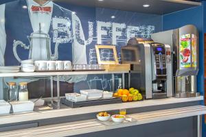 Hotels ibis budget Aubagne Paluds Agora : photos des chambres