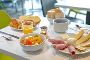 Hotels ibis budget Aubagne Paluds Agora : photos des chambres