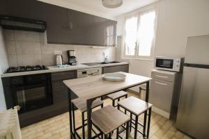 Appartements Joli T3 renove / Wifi / Grand parking : photos des chambres