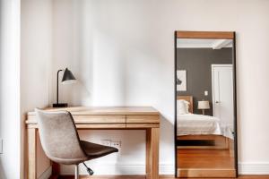 UWS 1BR w Open kitchen Doorman Gym NYC-166