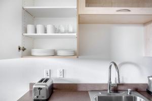 Wallingford 1br w lounge pets nr 99 I-5 SEA-559