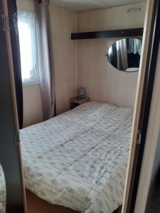 Campings Mobil-home 4 Places - proche lac : photos des chambres