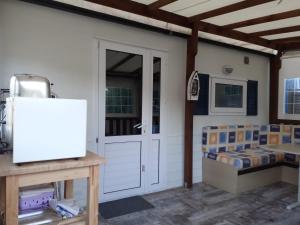 Campings Mobil-home 4 Places - proche lac : photos des chambres