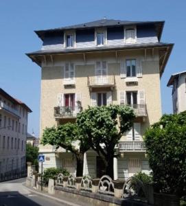 Appartements Le Lamartine hyper centre Aix les Bains avec parking et climatisation : photos des chambres