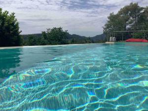 Villas Villa Jean-Pierre. Infinity pool and view in Tourrettes-sur-Loup : photos des chambres