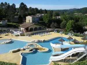 Village vacances Ardèche Odalys climatisé - 萨拉瓦