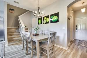 9 Mi to Disney Resort Townhome with Private Patio!