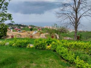 Big garden and sea view villa