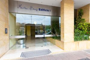 MARBELLA HOME RENTALS - Marina Banus, Puerto Banus, 2BR Terrace, parking & pool