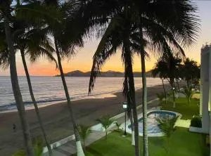 Bonito departamento a pie de playa en Manzanillo - Los Delgados