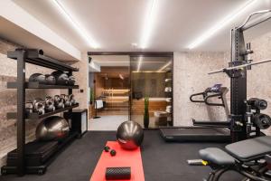 www VillaGoldenHill com