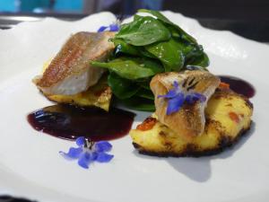 Hotels Le Chapeau Rouge : photos des chambres