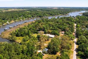 Fish and Relax! Magnolia River Cabin Hideaway