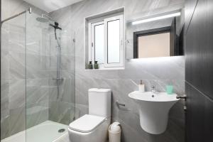 Modern 3BR Stylish Apartment with large Balcony - Close to St Julians and St Georges Bay