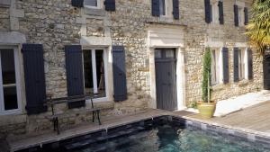 Maisons de vacances Le Logis du Breuil - Piscine privee : Maison 4 Chambres