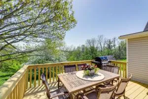 Williamstown Vacation Rental Private Deck and Yard - Corinth