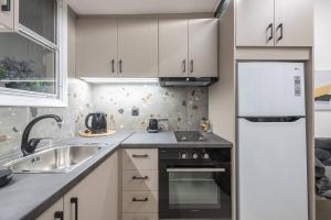 Ano Patisia Station Studio