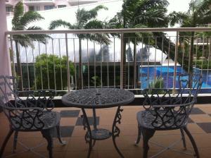 Indah Alam Condo