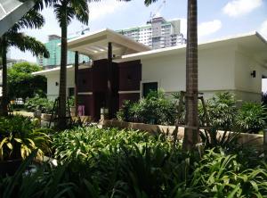 Indah Alam Condo