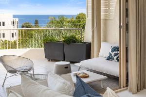 8 Nereus 2 Bedroom Stunning Apartment in the Heart of Sunshine Beach 5 mins to Noosa