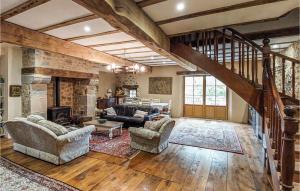 Beautifully Renovated Barn