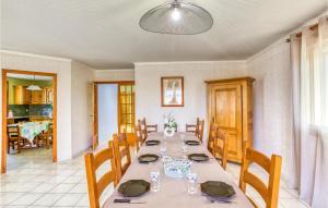 Maisons de vacances Nice home in Andouque with WiFi and 3 Bedrooms : photos des chambres