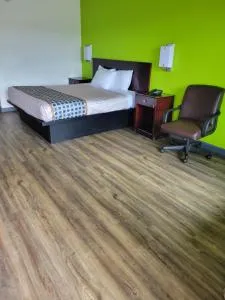 Zainee Inc Budgetel Inn and Suites - 格罗夫敦