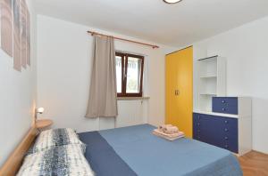 Apartments with parking space Valbandon, Fazana - 20706