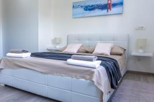 Apartments by the sea Kastel Stafilic, Kastela - 21087