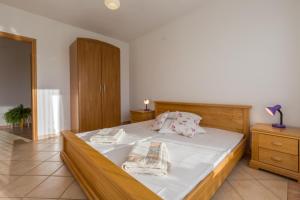 Apartments with a parking space Umag - 20966