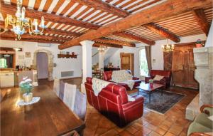 Maisons de vacances Stunning Home In Apt With 4 Bedrooms, Wifi And Outdoor Swimming Pool : photos des chambres